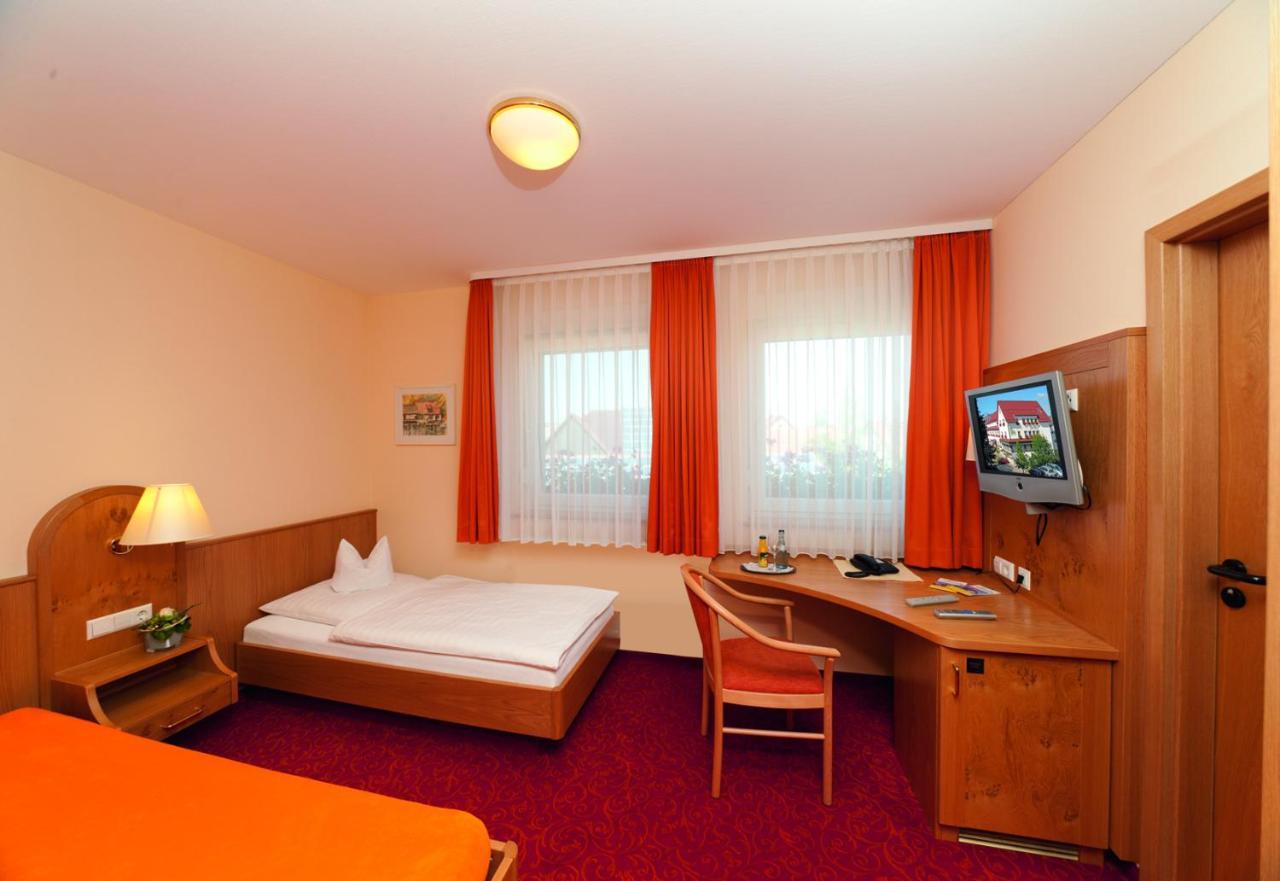 Gasthof - Hotel Zum Ochsen Gmbh Berghulen Екстериор снимка