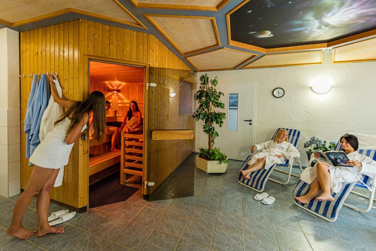 Gasthof - Hotel Zum Ochsen Gmbh Berghulen Екстериор снимка