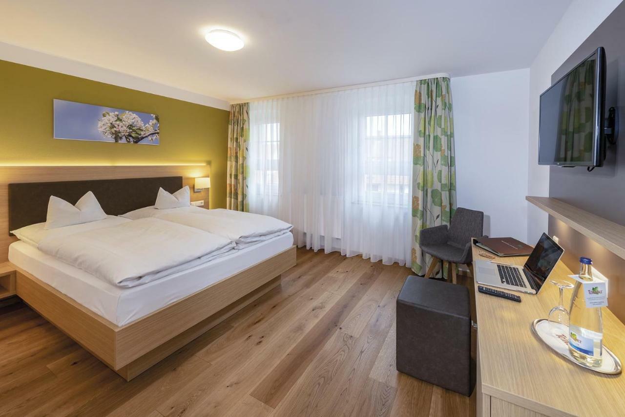 Gasthof - Hotel Zum Ochsen Gmbh Berghulen Екстериор снимка