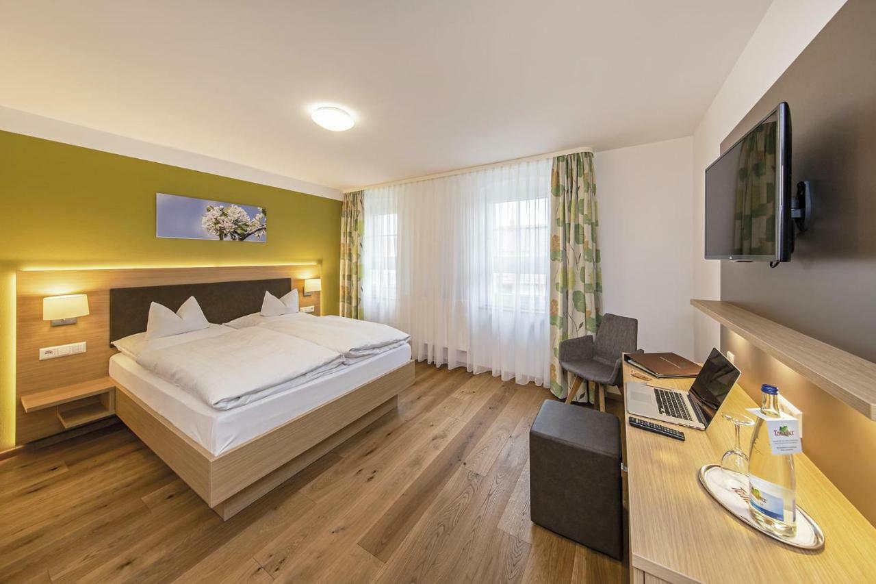 Gasthof - Hotel Zum Ochsen Gmbh Berghulen Екстериор снимка